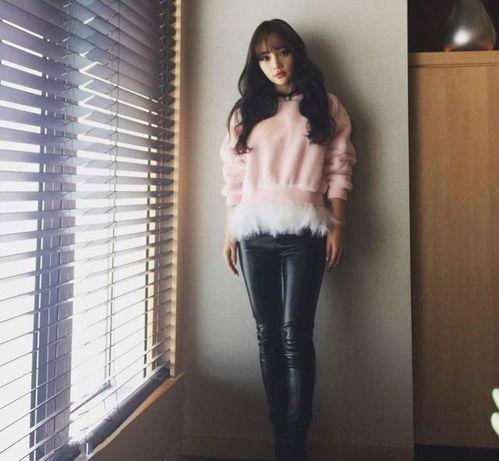 皮裤网红被爆料视频大全,揭秘网络红人隐私泄露全纪录 第1张 皮裤网红被爆料视频大全,揭秘网络红人隐私泄露全纪录 第1张